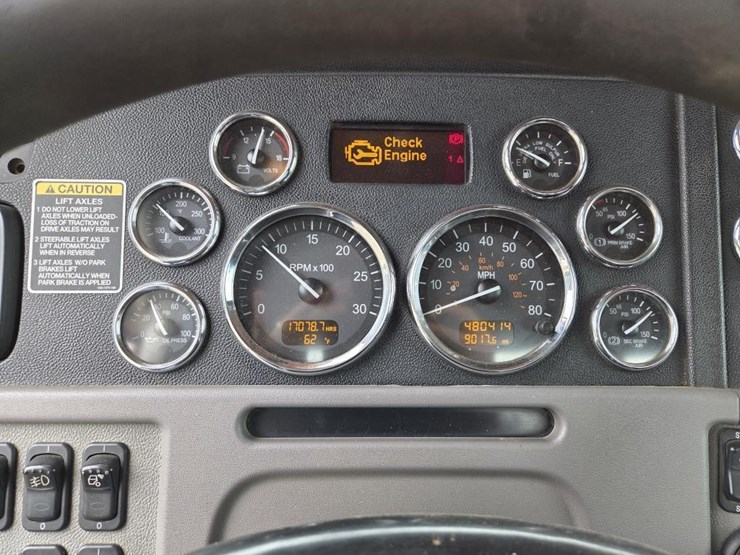 2016-peterbilt-367-image-21