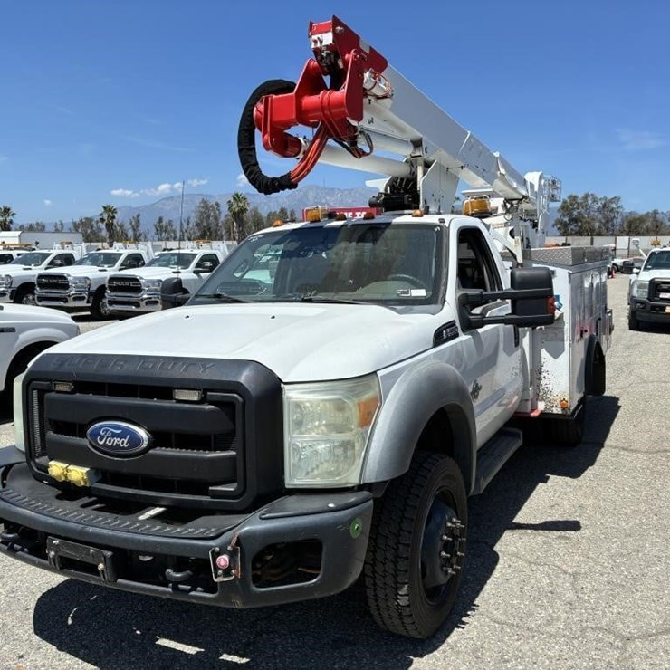 2011 FORD F550