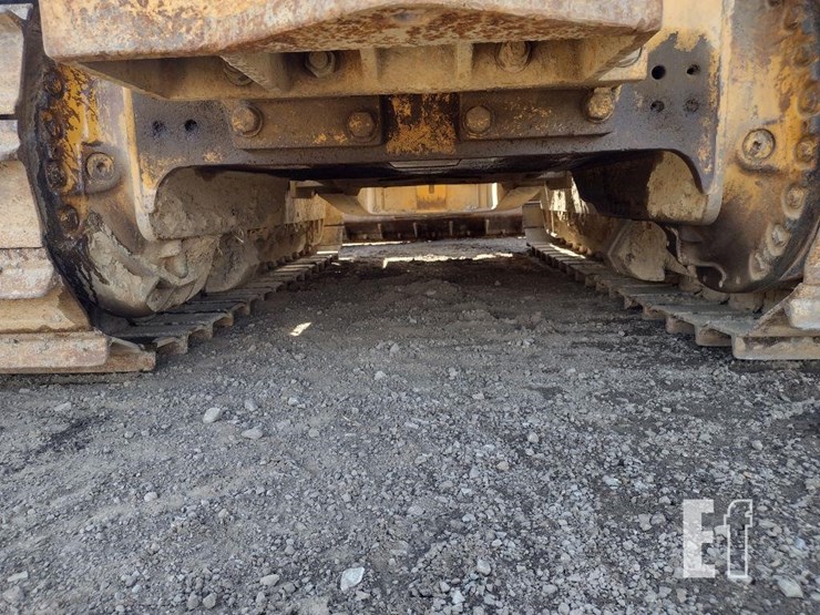 2005-deere-700h-xlt-image-37