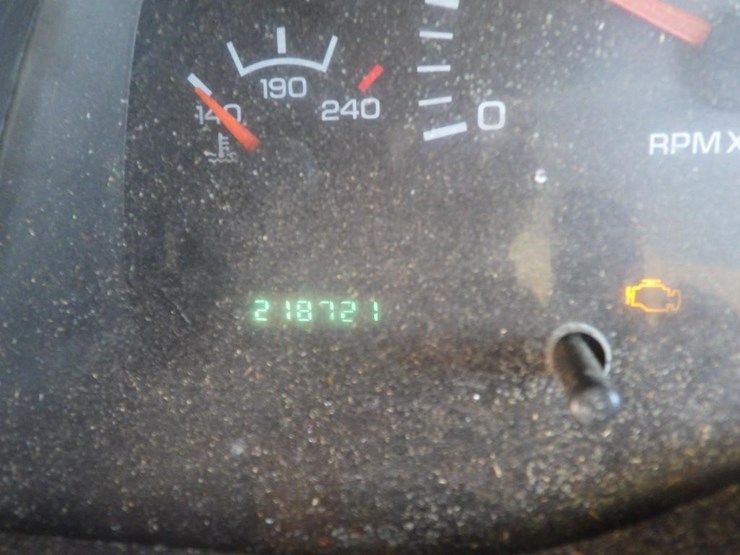 2001-dodge-3500-image-14
