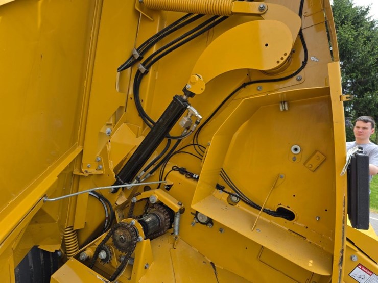 2020-vermeer-604r-signature-image-13