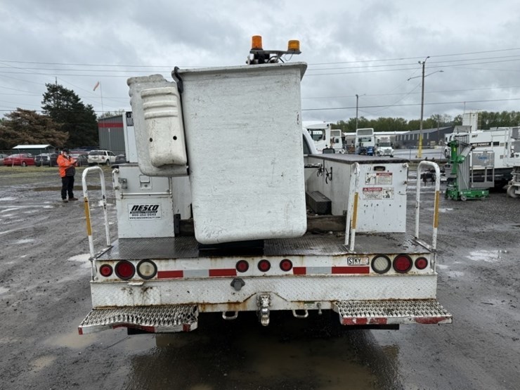 2015-ford-f550-sd-image-5