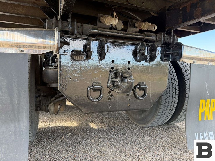 2017-kenworth-t880-image-24