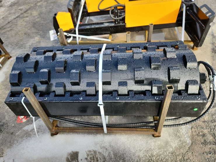 future-skid-steer-compactor-wheel-image-1