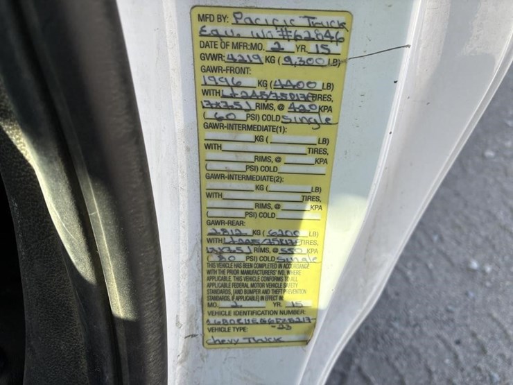 2015-chevrolet-silverado-2500-image-22