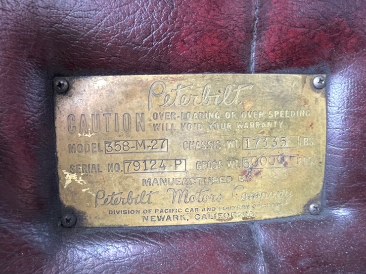 1976-peterbilt-359-image-136