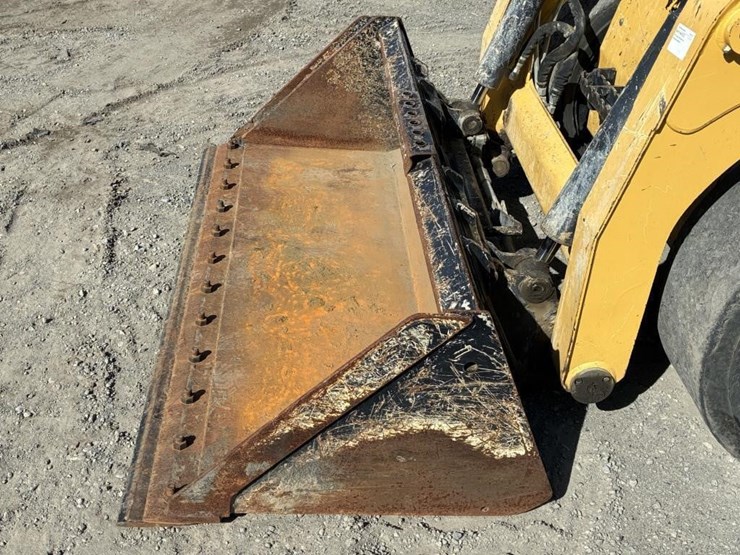 2018-yanmar-s220r-image-5