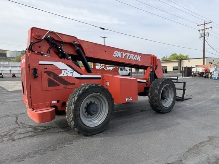 2015-sky-trak-6042-image-4