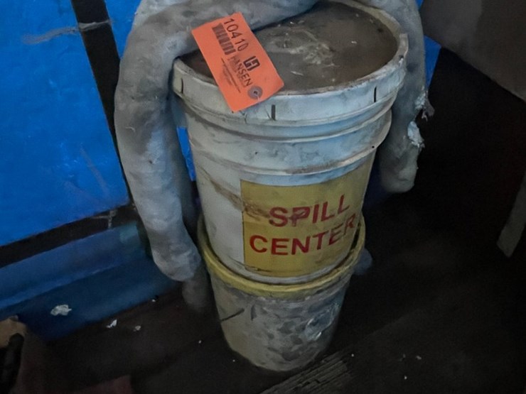 #10410-•-(2)-oil-spill-containment-kits-image-2