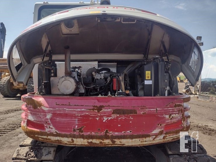 2019-takeuchi-tb290-image-32