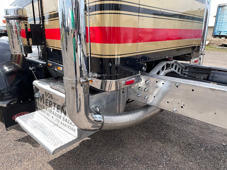 1970-peterbilt-358-image-22