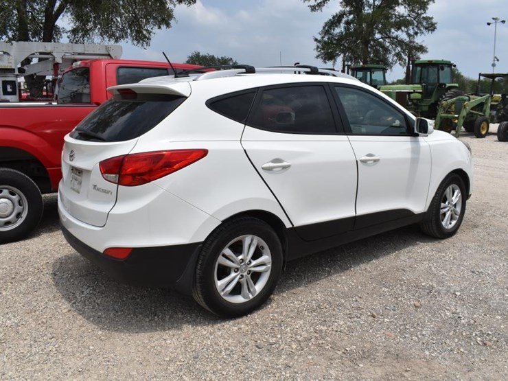 2013-hyundai-tucson-image-3