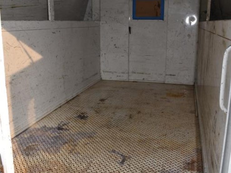 2011-ford-e350-image-13