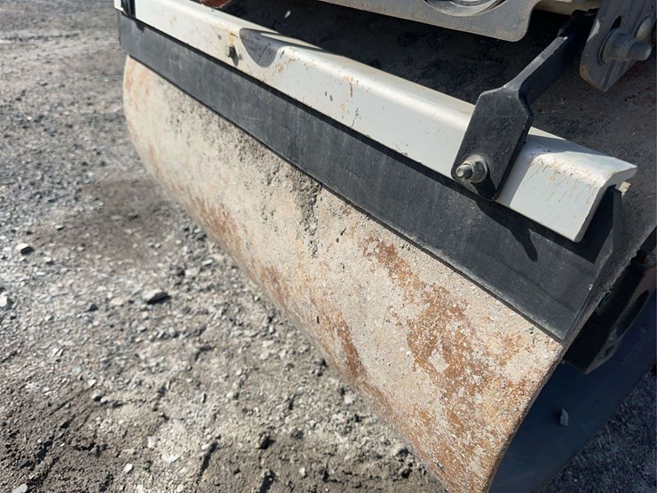 2016-dynapac-cc900g-image-9