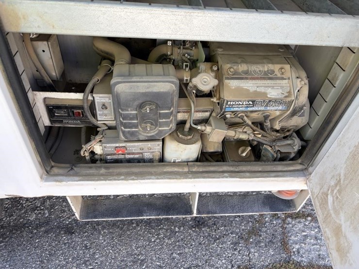 2003-ford-f450-image-10