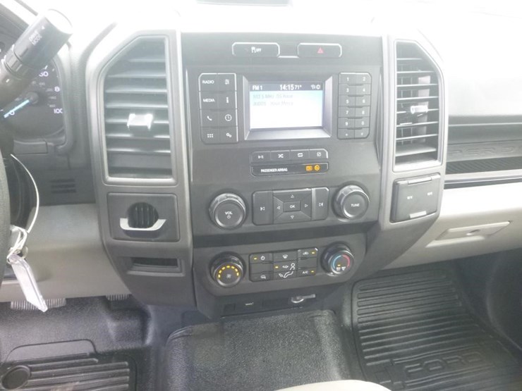 2022-ford-f450-xl-image-14