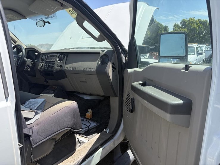 2008-ford-f350-image-9