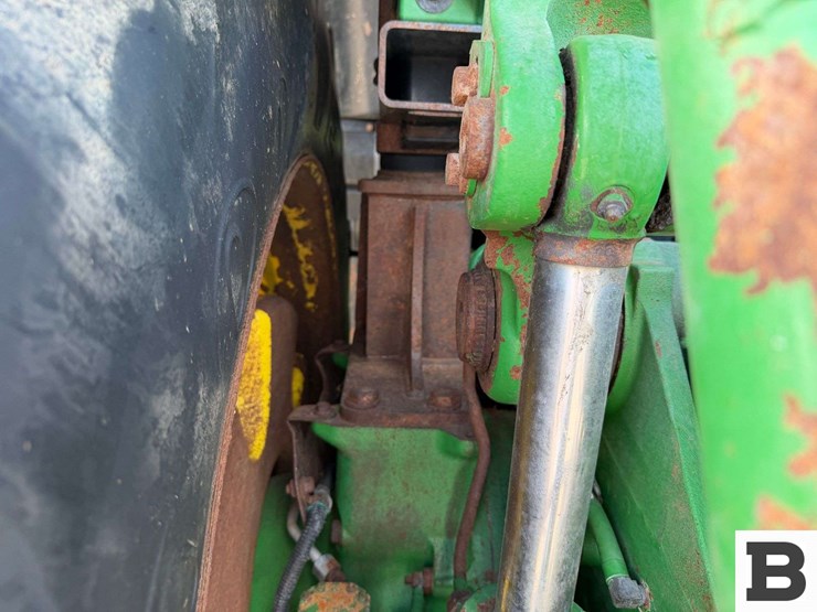 2021-john-deere-7r-210-image-33