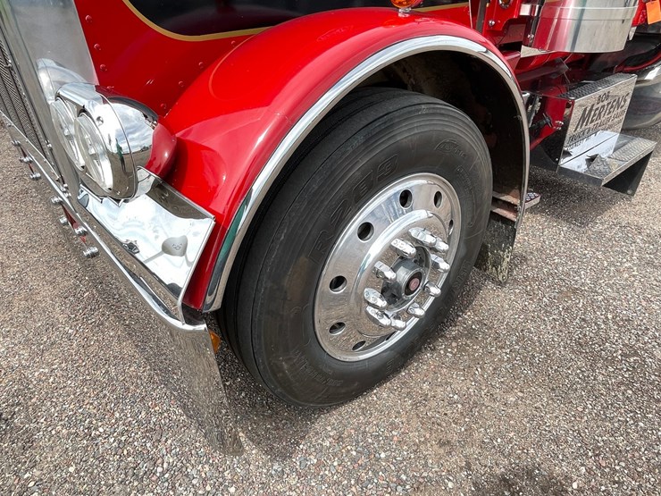 1976-peterbilt-359-image-13