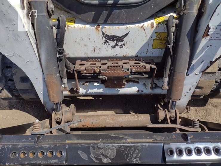 2021-bobcat-t595-image-24