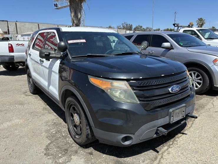 2015-ford-explorer-police-interceptor-image-2