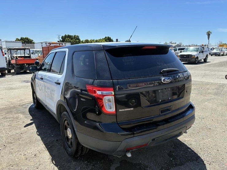 2015-ford-explorer-police-interceptor-image-4