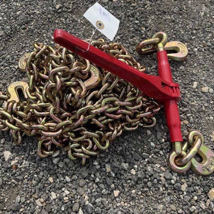 #111 • (1) 9200 lb Ratchet Binder & (2) 3/8" 20' Chains