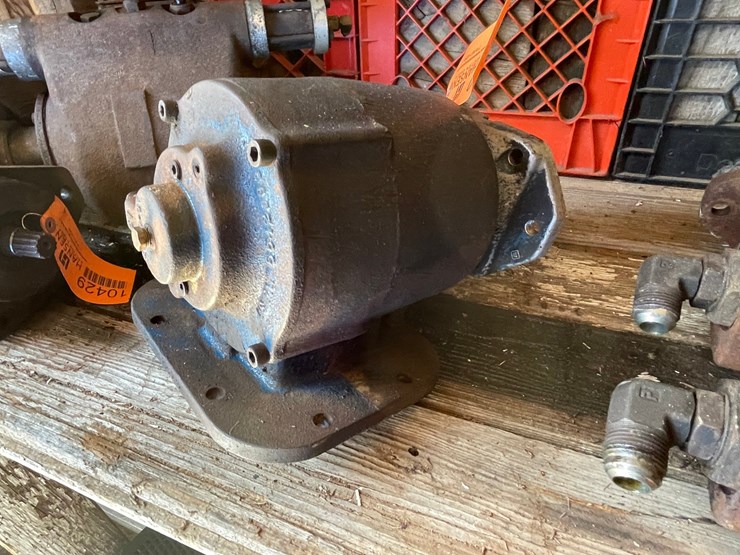 #10430-•-big-direct-mount-hydraulic-pump-image-6