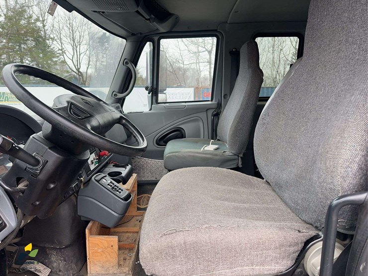 2006-international-7400-image-28