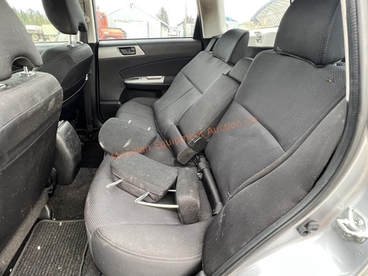 2012-subaru-forester-image-33