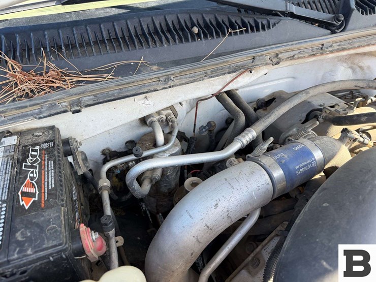 2002-chevrolet-silverado-2500hd-image-45