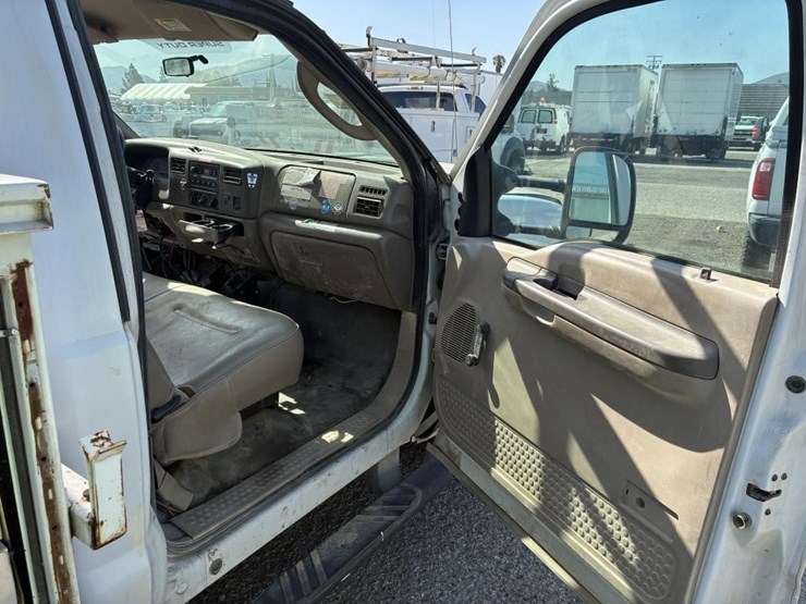 2012-gmc-sierra-2500-image-11