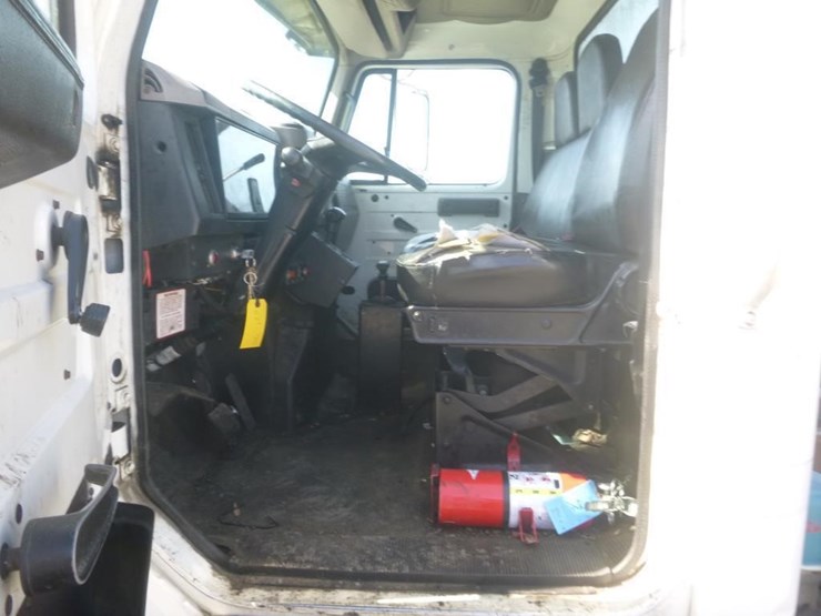 2001-international-4900-image-13