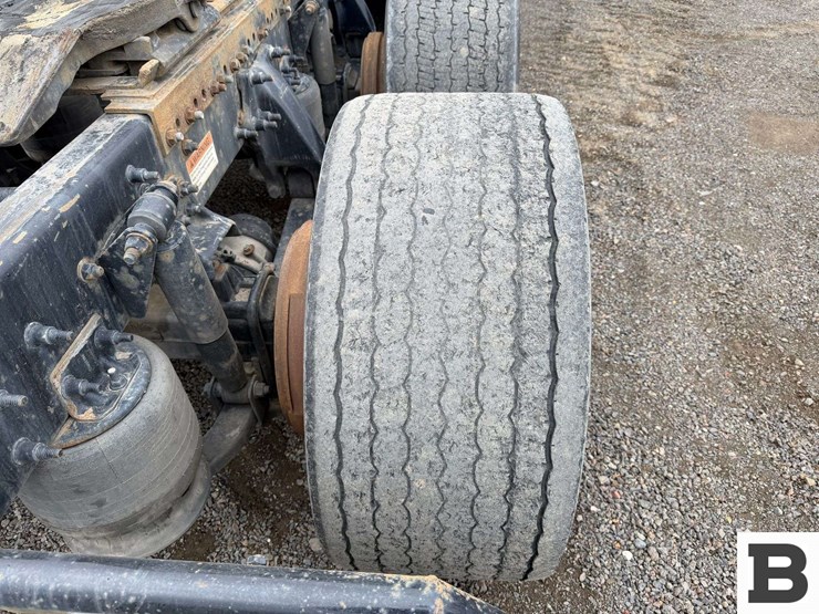 2018-freightliner-cascadia-125-image-33