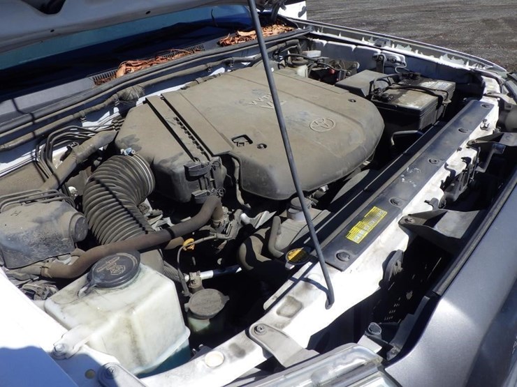 2013-toyota-tacoma-image-11