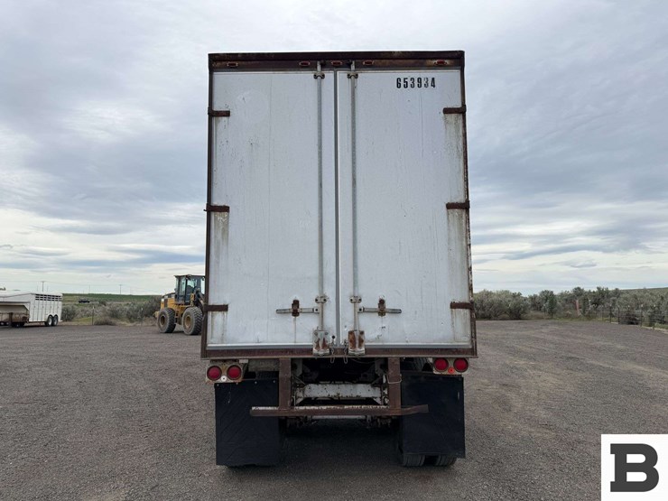 1974-fruehauf-trailer-image-4