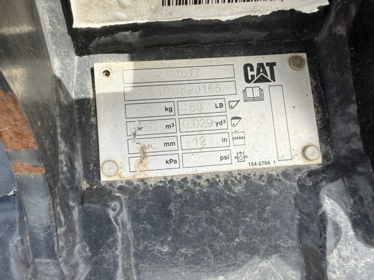 2017-caterpillar-301.7d-image-11