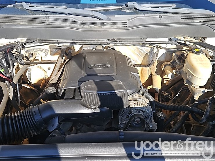 2016-chevrolet-silverado-3500hd-image-18