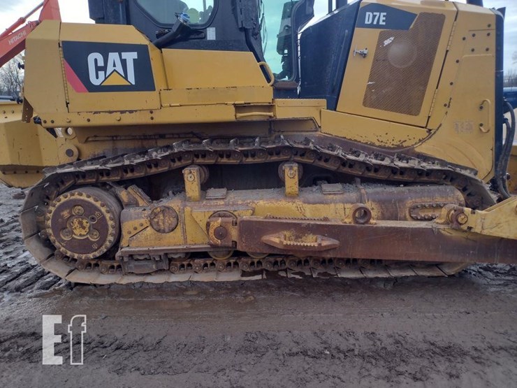 2018-caterpillar-d7e-image-32