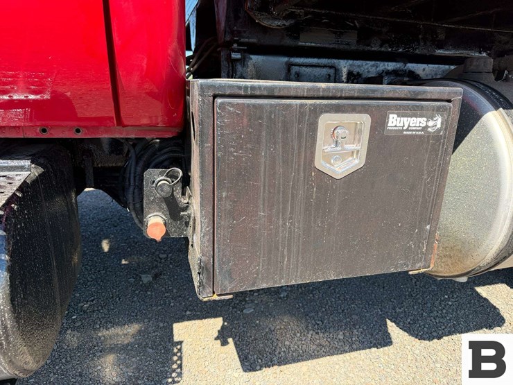 2010-ford-f750-image-15