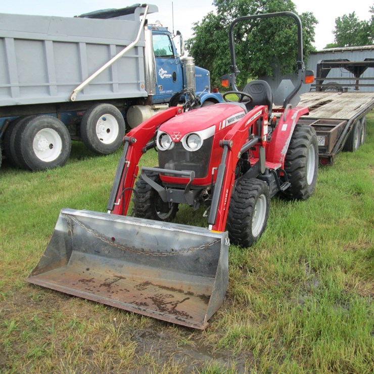 MASSEY-FERGUSON 1734E