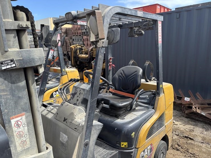 2020-caterpillar-2c6000-image-16