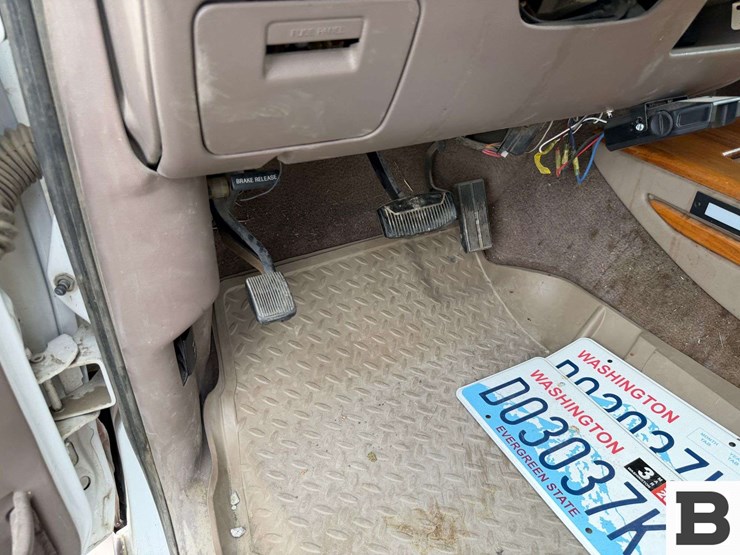 1997-ford-f350-image-31