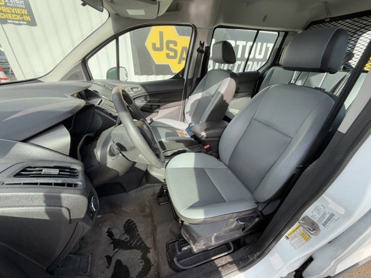 2016-ford-transit-connect-image-22