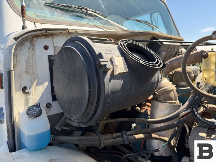 1997-international-4900-image-40