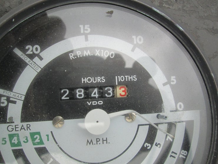 1982-john-deere-2840-image-42