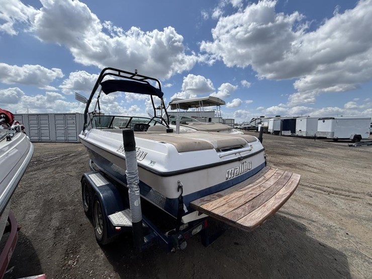 2001-unknown-trailer-image-4