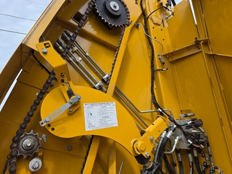 2020-vermeer-604r-signature-image-18