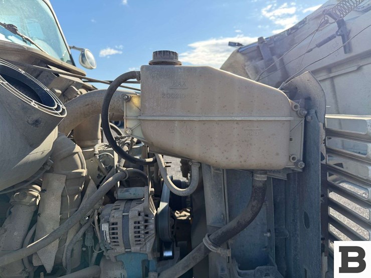 1998-international-f-4900-cab-&-chassis-truck-image-42