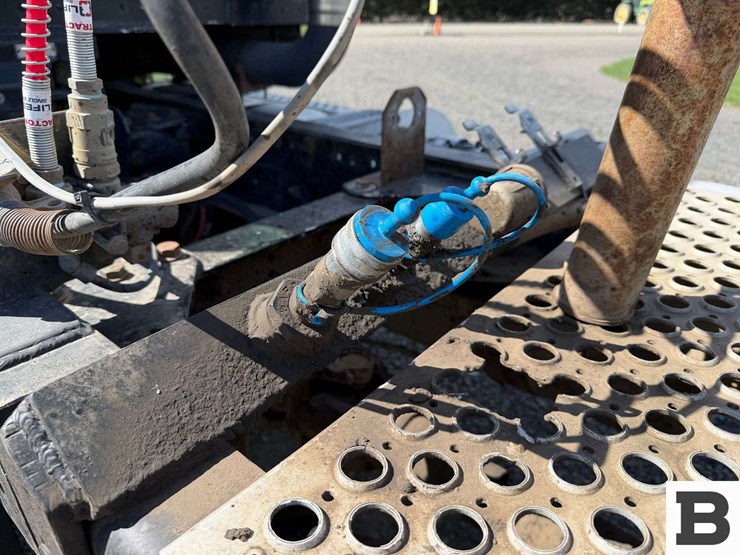 1998-kenworth-t800-image-17